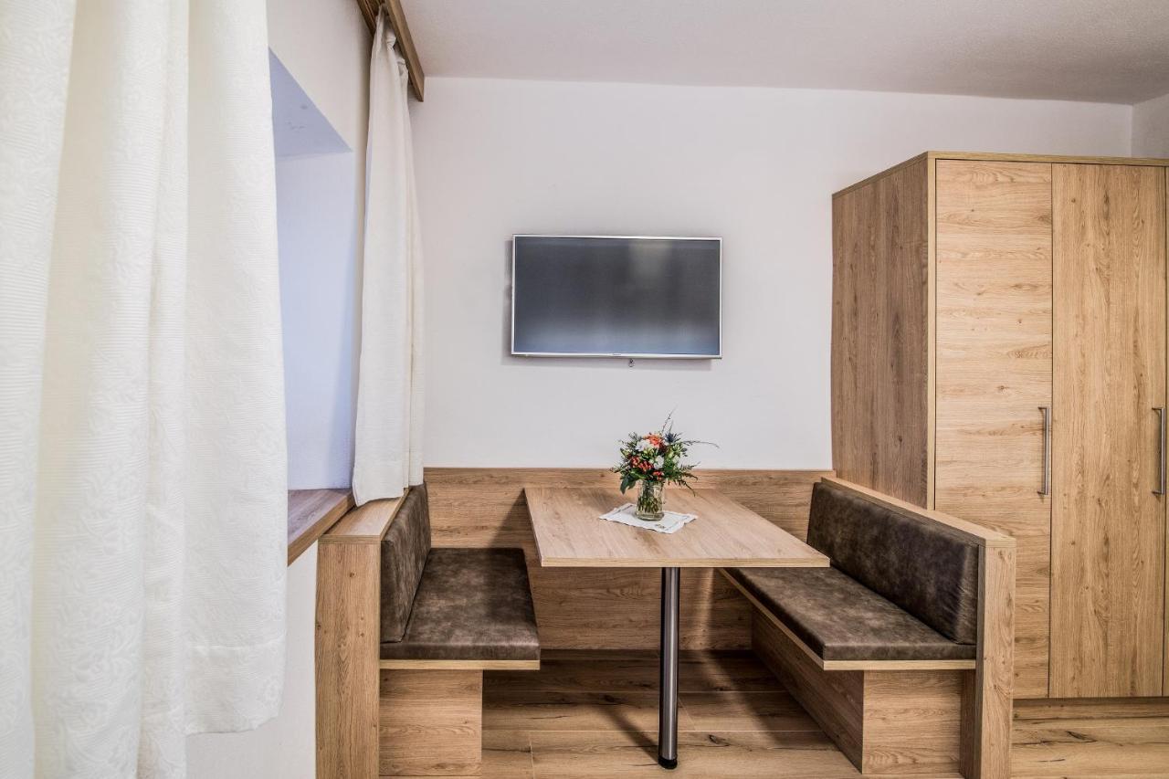 Apartments Heidenberger Delle Scuole Colle Isarco Luaran gambar