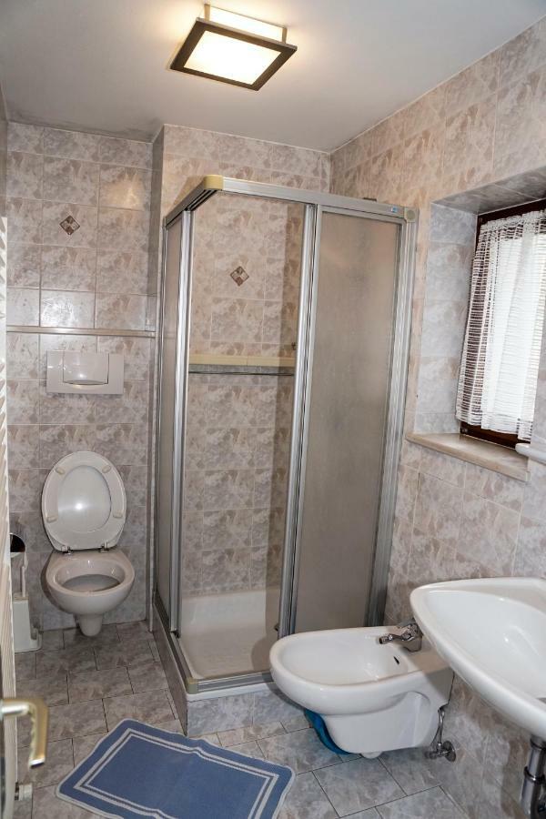 Apartments Heidenberger Delle Scuole Colle Isarco Luaran gambar